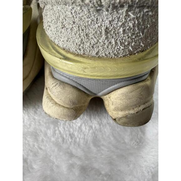 New Balance 9060 Quartz Grey Mens Sneakers Size 9 D U9060HSA - Picture 6 of 9